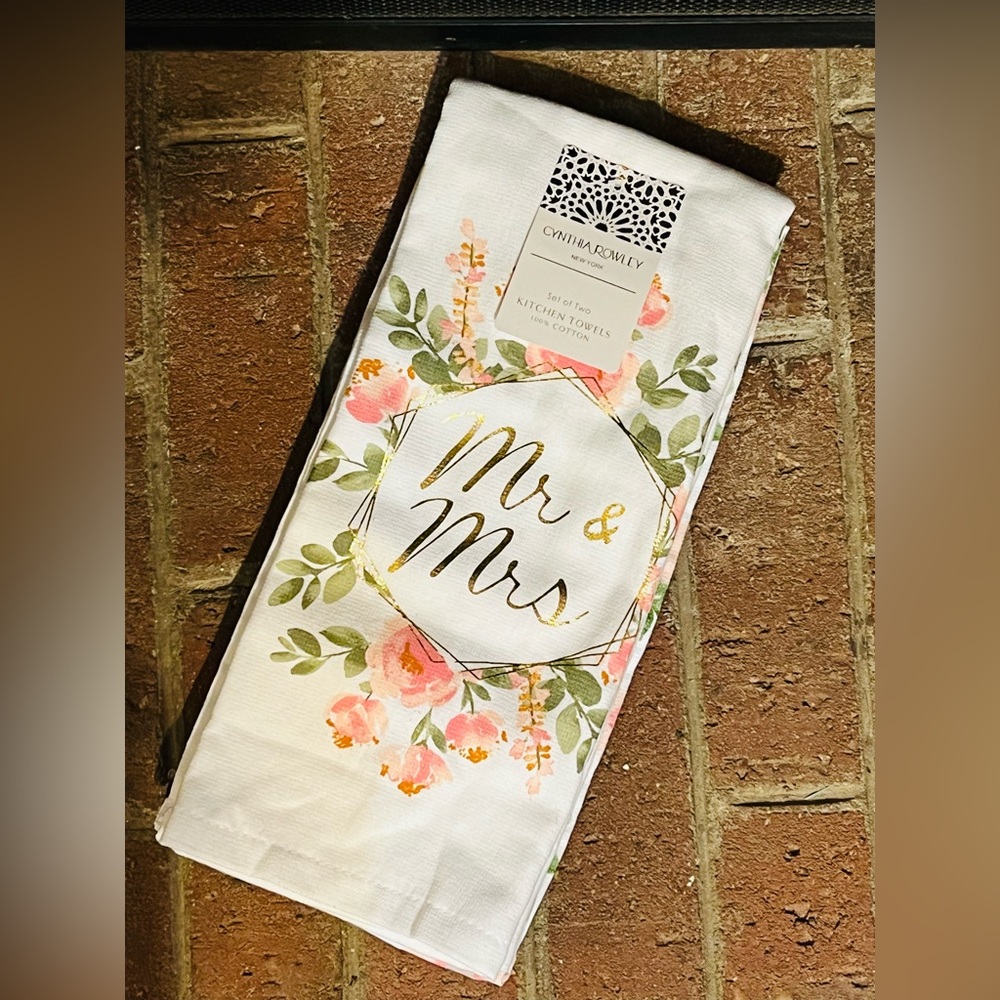Cynthia Rowley Kitchen Towel Set, Mr and Mrs